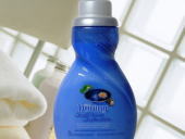 ダウニー シンプルプレジャーウォーターリリー&ジャスミン 823ml